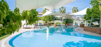 Shaded Kids’ Pool Area & Play Area