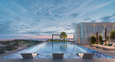 Swimming Pool & Pool Deck