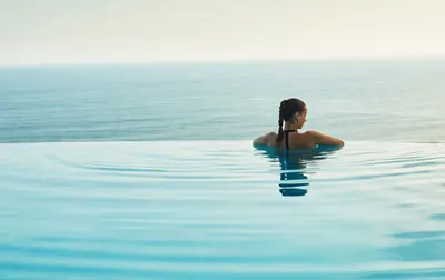 Infinity Pool Overlooking The Arabian Sea