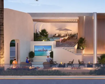 Outdoor Cinema & BBQ Area