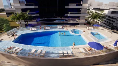 Infinity Pool & Jacuzzi