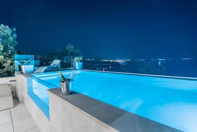 Rooftop Swimming Pool