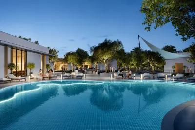 Swimming Pool & Pool Deck