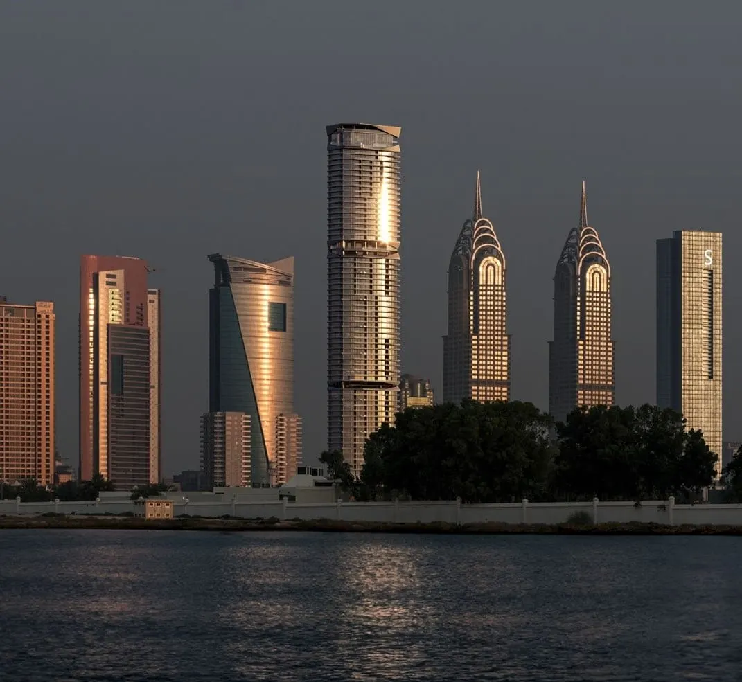 Iconic Tower by MERED in Dubai Internet City