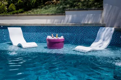 Water Lounges