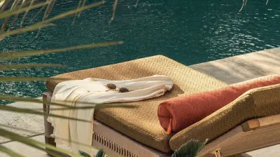 Pool Lounge