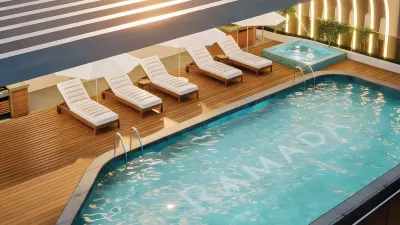 Sky Pool & Jacuzzi